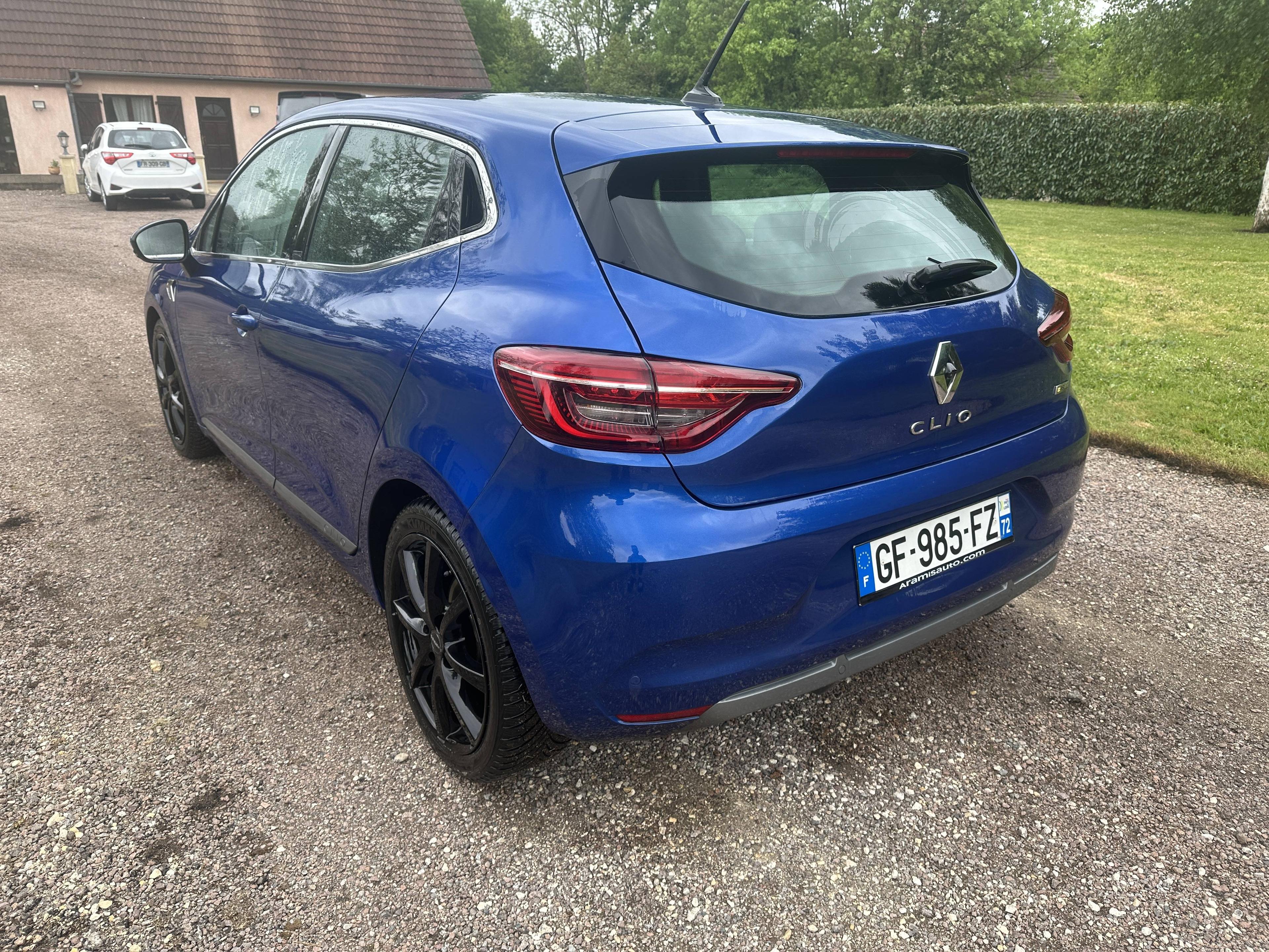 RENAULT CLIO